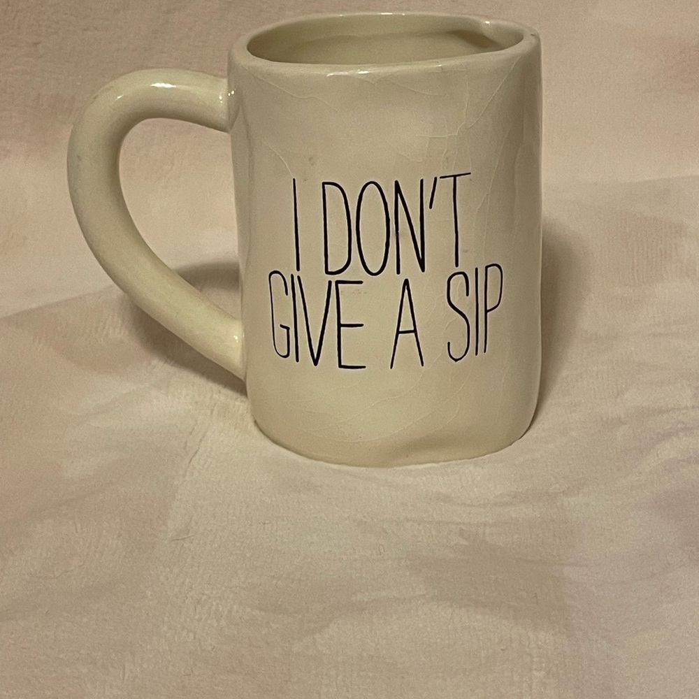 Mud Pie White ”I Don’t Give A Sip” coffee mug